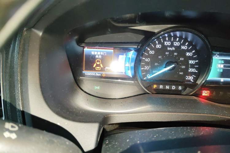 Used Ford Explorer 2017 2.3T Elite Edition Odometer Close Up