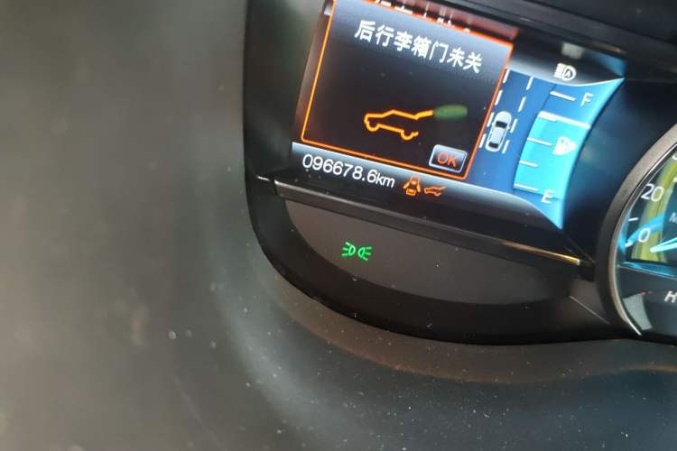 Used Ford Explorer 2017 2.3T Elite Edition Odometer Close Up