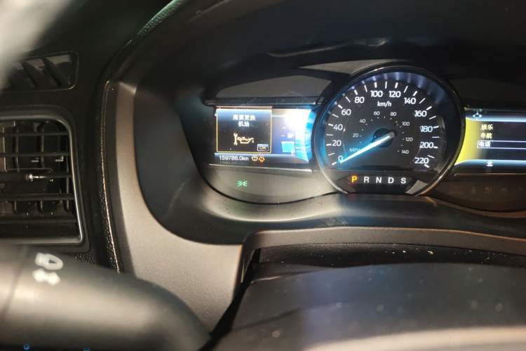Used Ford Explorer 2017 2.3T Elite Edition Odometer Close Up