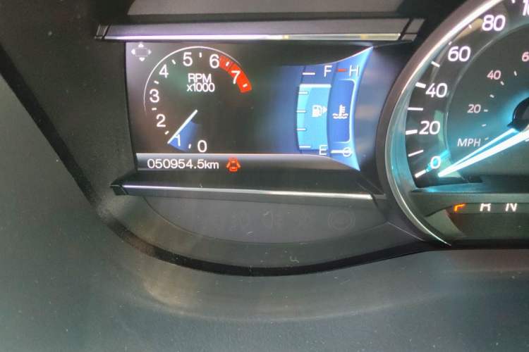 Used Ford Explorer 2017 2.3T Elite Edition Odometer Close Up