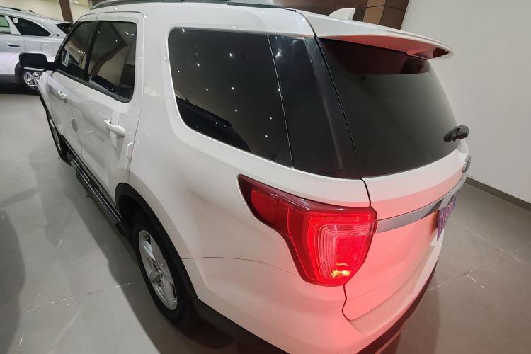Used Ford Explorer 2017 2.3T Fashion Edition Rear Left 45 Deg