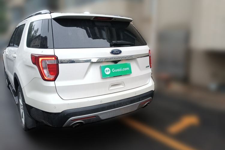 Used Ford Explorer 2017 2.3T Fashion Edition Rear Left 45 Deg