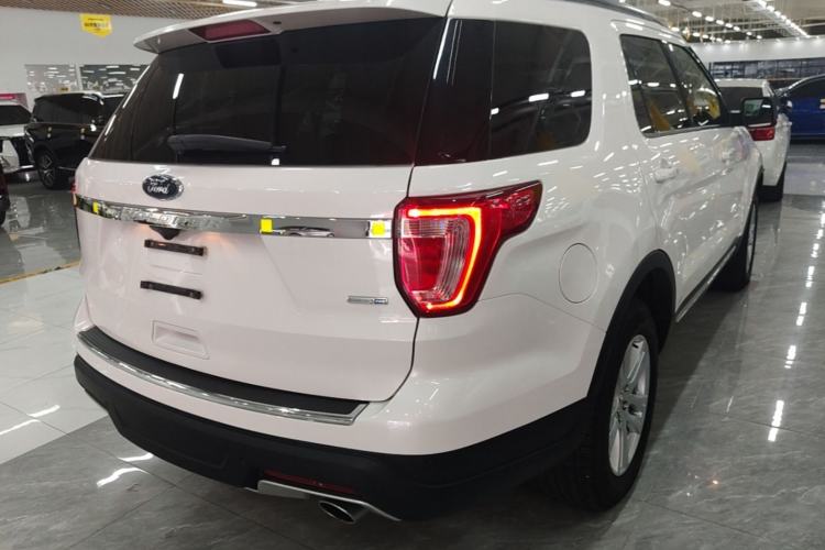 Used Ford Explorer 2017 2.3T Fashion Edition Rear Right 45 Deg