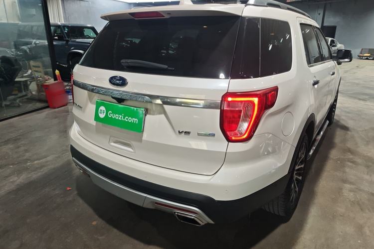 Used Ford Explorer 2017 3.5T Platinum Edition Rear Right 45 Deg