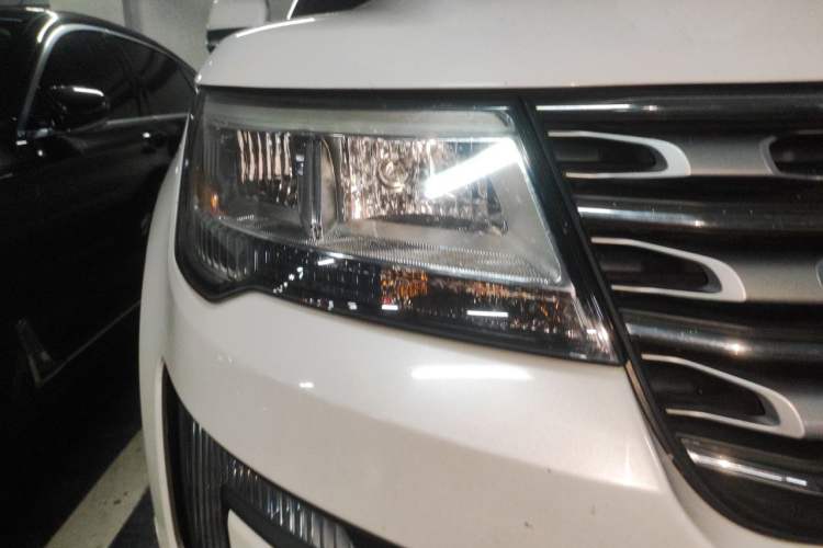 Used Ford Explorer 2017 2.3T Elite Edition Right Front Headlight