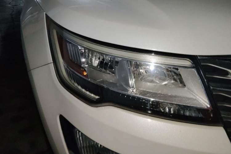 Used Ford Explorer 2017 2.3T Fashion Edition Right Front Headlight