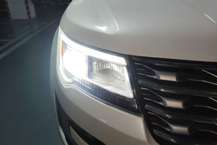 Used Ford Explorer 2017 2.3T Elite Edition Right Front Headlight
