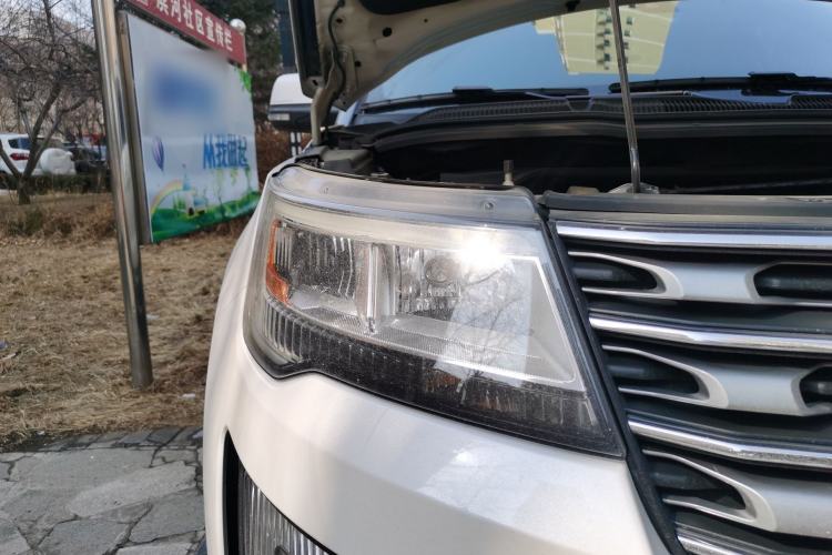 Used Ford Explorer 2017 3.5T Elite Edition Right Front Headlight