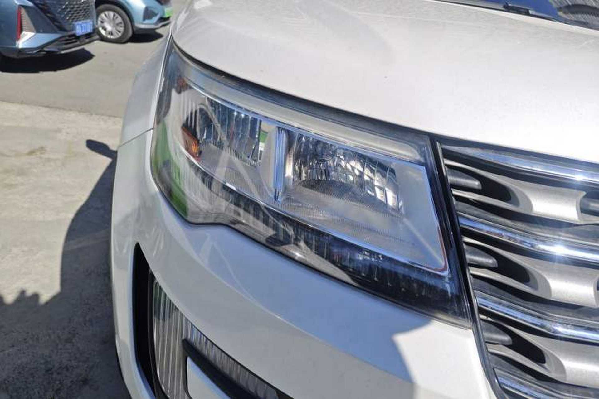 Used Ford Explorer 2017 2.3T Elite Edition Right Front Headlight