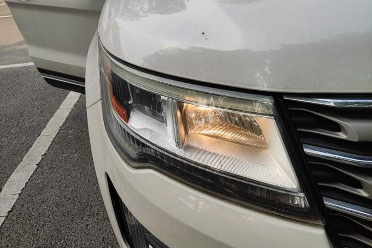 Used Ford Explorer 2017 2.3T Fashion Edition Right Front Headlight