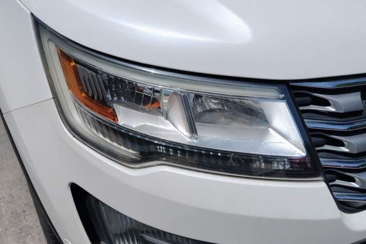 Used Ford Explorer 2017 2.3T Elite Edition Right Front Headlight