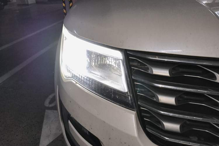 Used Ford Explorer 2017 2.3T Elite Edition Right Front Headlight