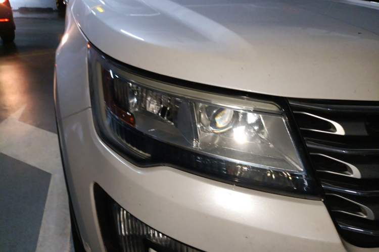 Used Ford Explorer 2017 2.3T Elite Edition Right Front Headlight