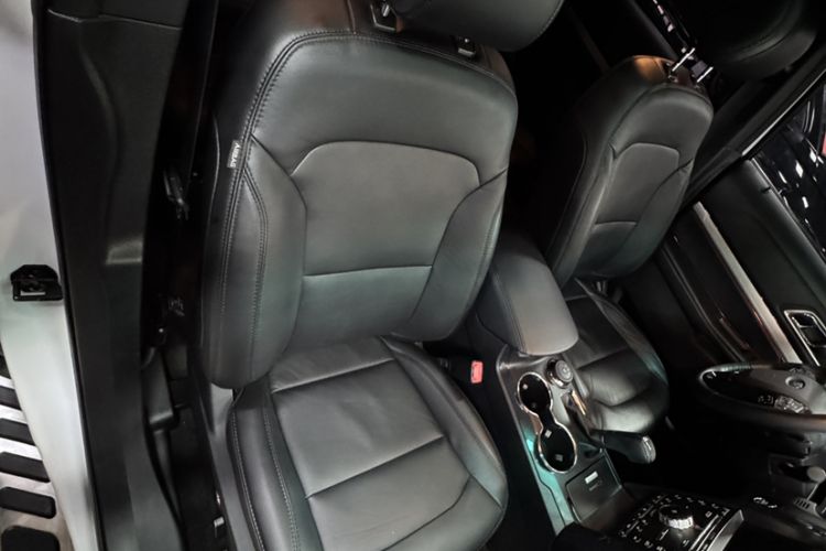 Used Ford Explorer 2017 2.3T Fashion Edition Right Front Seat