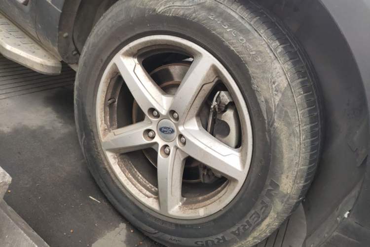 Used Ford Explorer 2017 2.3T Fashion Edition Right Front Wheel Hub
