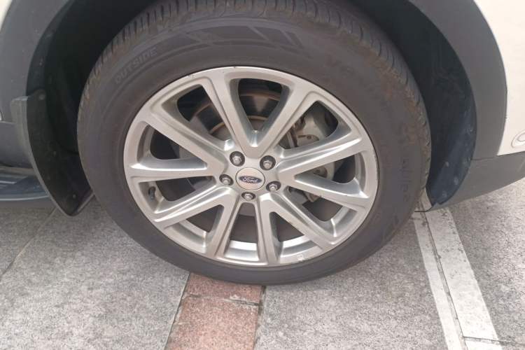 Used Ford Explorer 2017 2.3T Elite Edition Right Front Wheel Hub