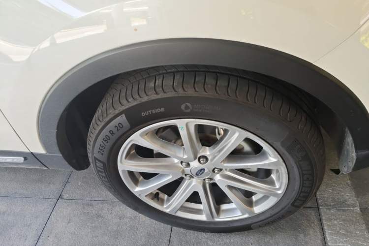 Used Ford Explorer 2017 2.3T Elite Edition Right Front Wheel Hub