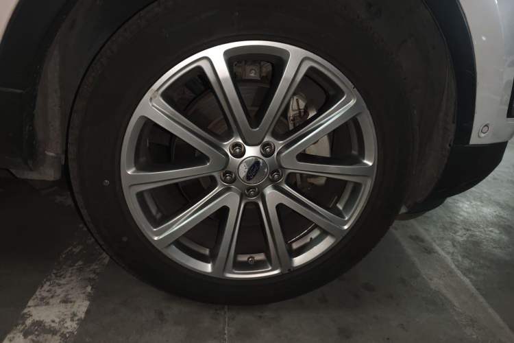 Used Ford Explorer 2017 2.3T Elite Edition Right Front Wheel Hub