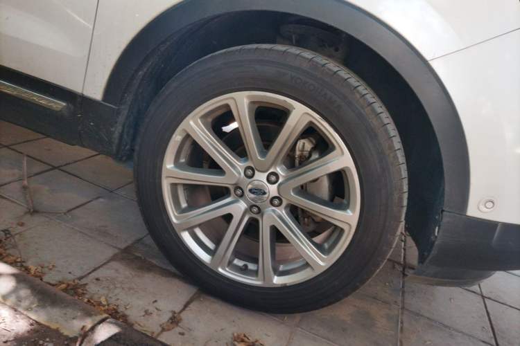 Used Ford Explorer 2017 2.3T Elite Edition Right Front Wheel Hub
