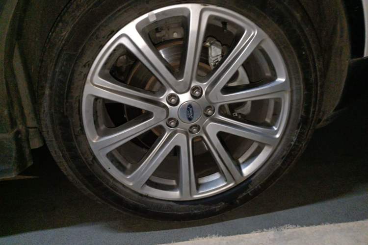 Used Ford Explorer 2017 2.3T Elite Edition Right Front Wheel Hub