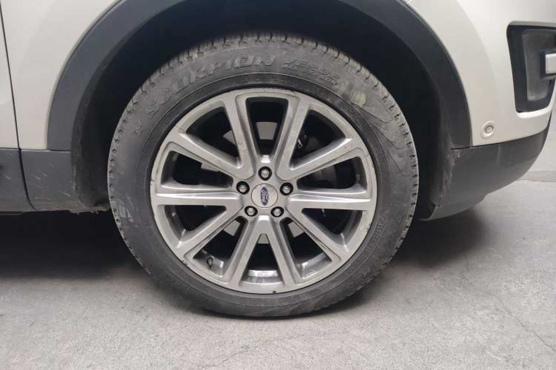 Used Ford Explorer 2017 2.3T Elite Edition Right Front Wheel Hub