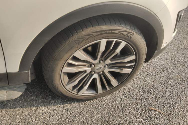 Used Ford Explorer 2017 3.5T Platinum Edition Right Front Wheel Hub