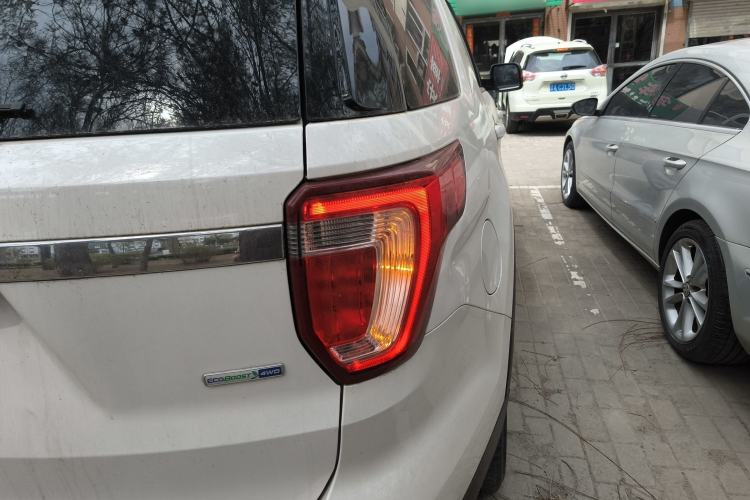 Used Ford Explorer 2017 2.3T Fashion Edition Right Rear Taillight