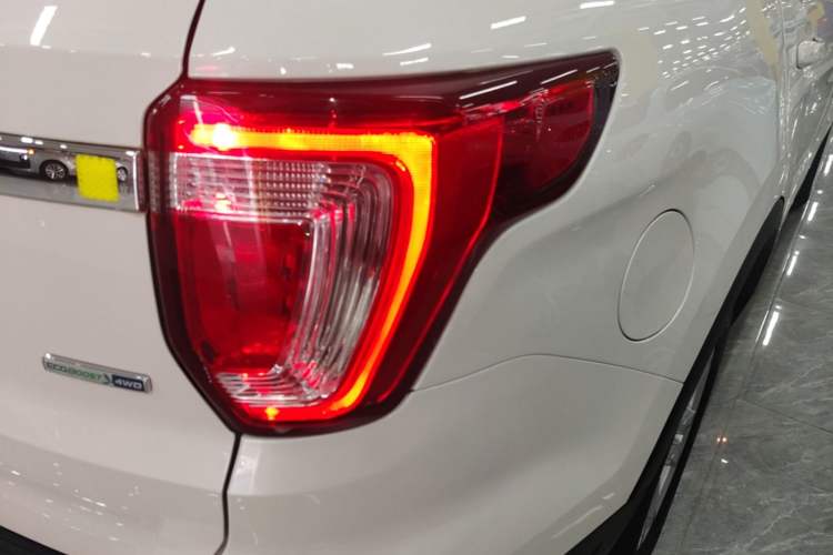 Used Ford Explorer 2017 2.3T Fashion Edition Right Rear Taillight