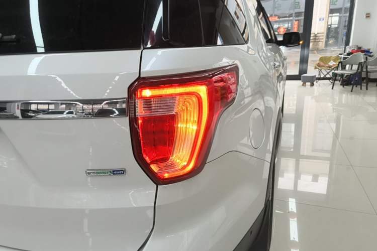 Used Ford Explorer 2017 2.3T Elite Edition Right Rear Taillight