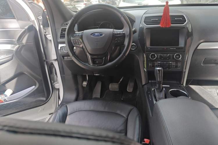 Used Ford Explorer 2017 2.3T Fashion Edition Steering Wheel