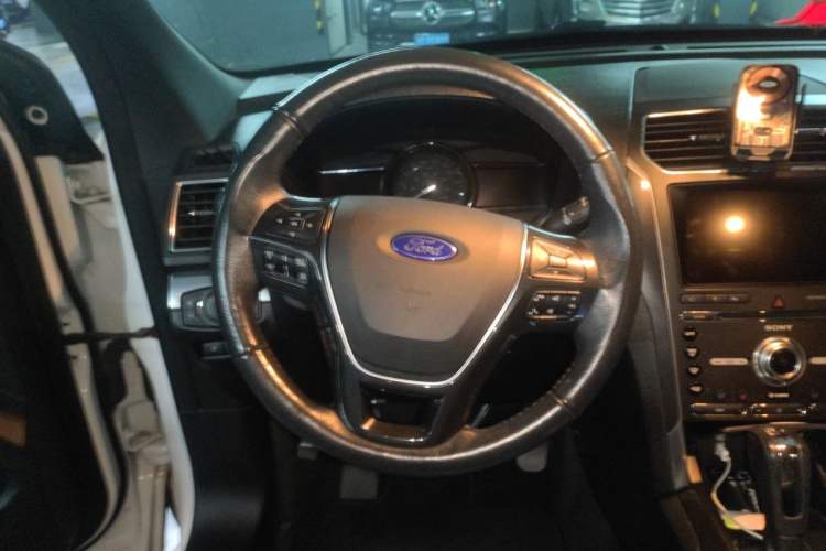 Used Ford Explorer 2017 2.3T Elite Edition Steering Wheel