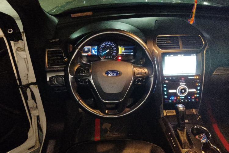Used Ford Explorer 2017 2.3T Elite Edition Steering Wheel