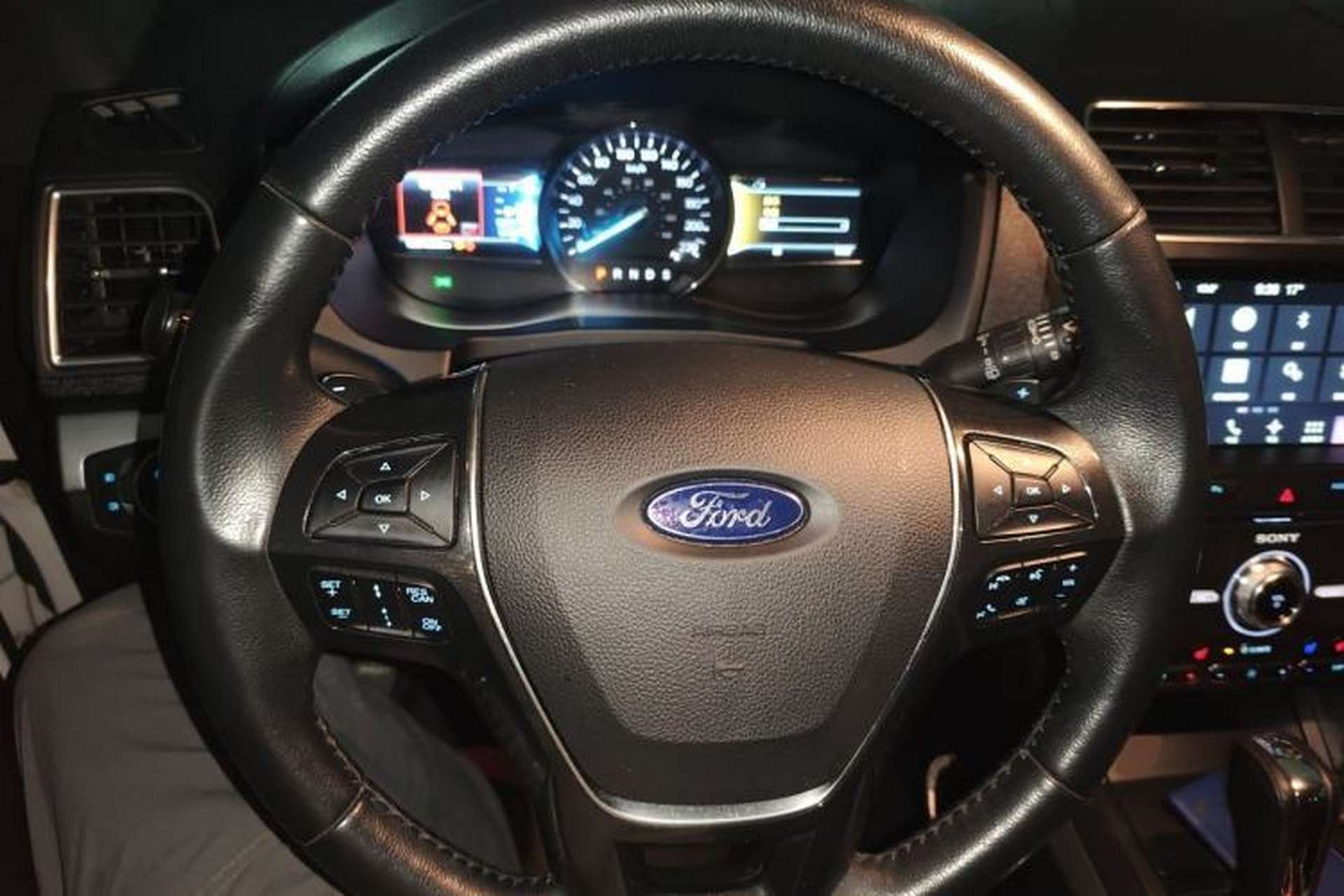 Used Ford Explorer 2017 2.3T Elite Edition Steering Wheel