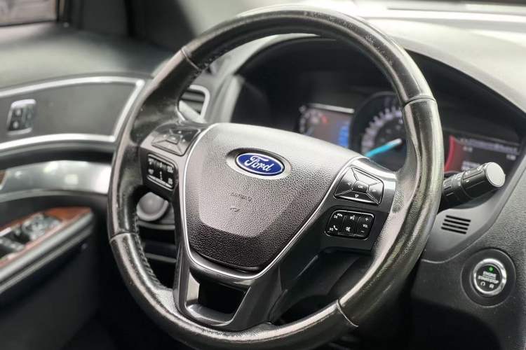 Used Ford Explorer 2017 2.3T Elite Edition Steering Wheel