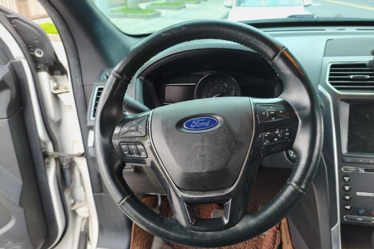 Used Ford Explorer 2017 2.3T Elite Edition Steering Wheel