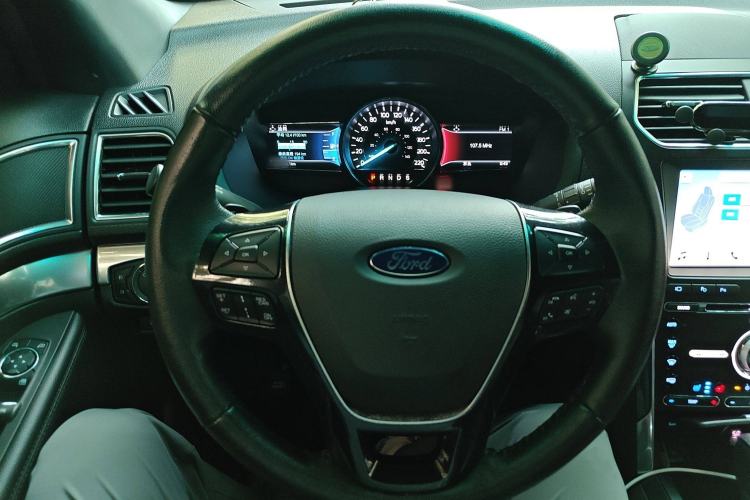 Used Ford Explorer 2017 2.3T Elite Edition Steering Wheel
