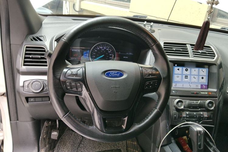 Used Ford Explorer 2017 2.3T Fashion Edition Steering Wheel