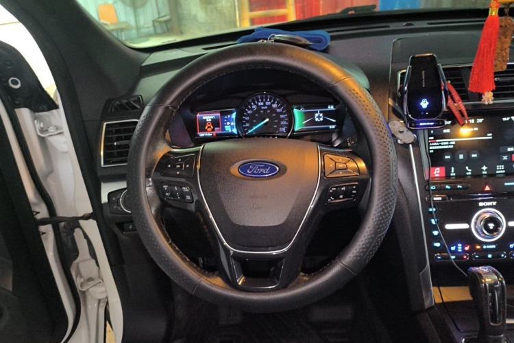 Used Ford Explorer 2017 2.3T Elite Edition Steering Wheel