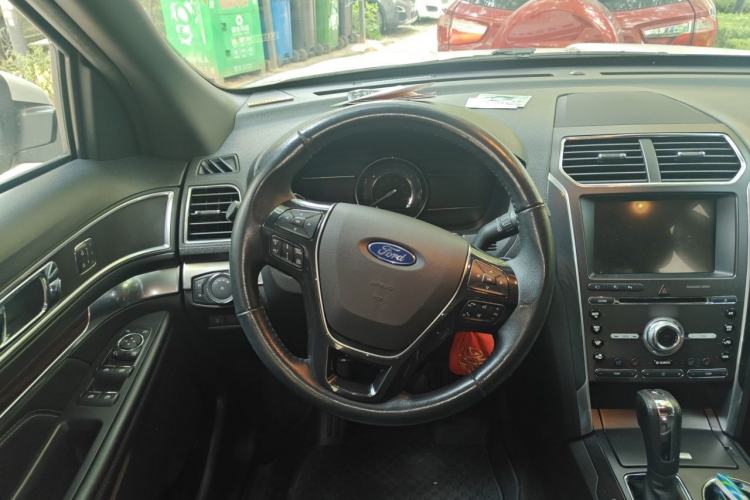 Used Ford Explorer 2017 3.5T Elite Edition Steering Wheel