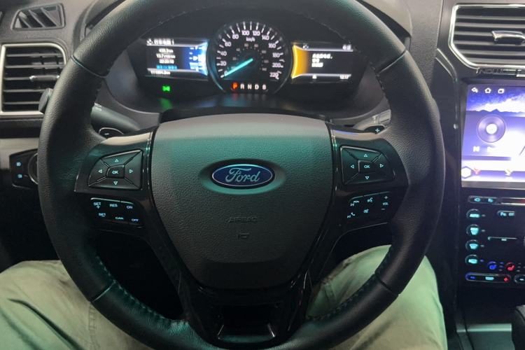 Used Ford Explorer 2017 2.3T Fashion Edition Steering Wheel