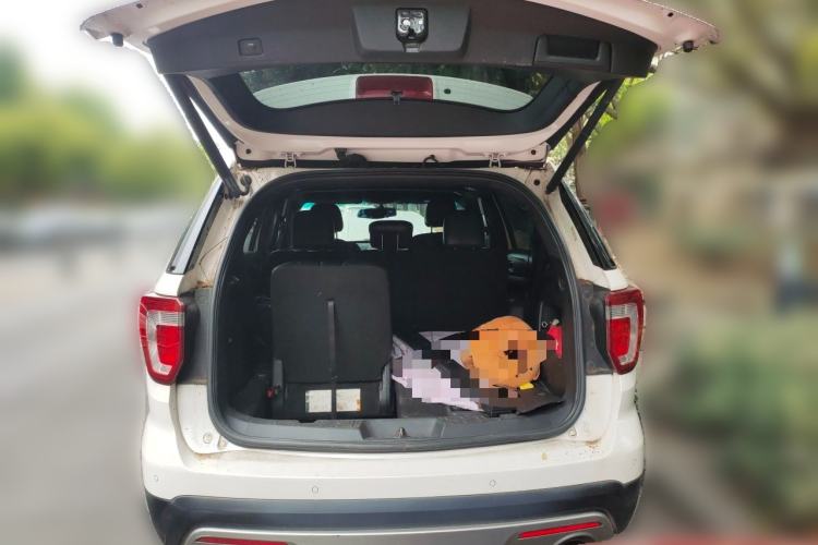 Used Ford Explorer 2017 2.3T Fashion Edition Trunk