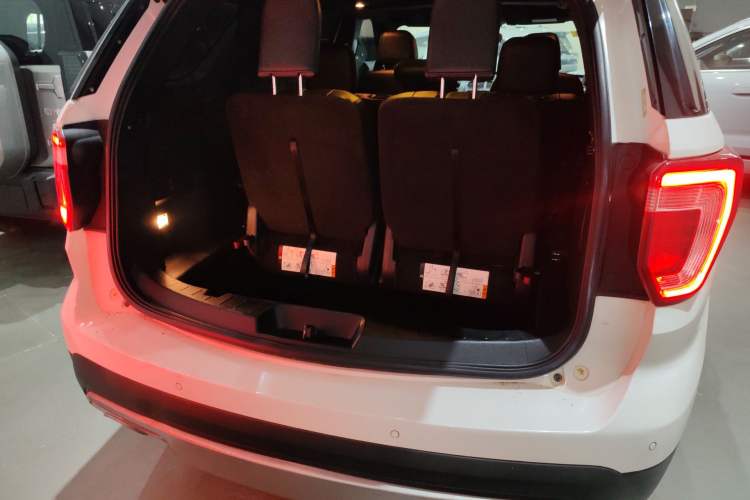 Used Ford Explorer 2017 2.3T Fashion Edition Trunk