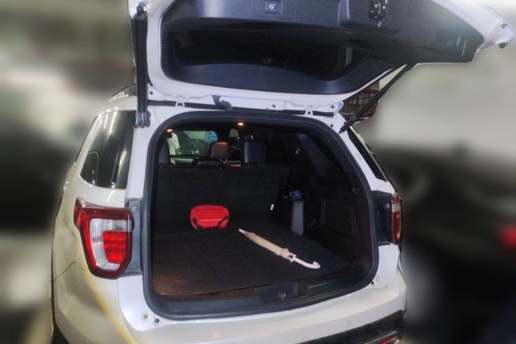 Used Ford Explorer 2017 2.3T Elite Edition Trunk