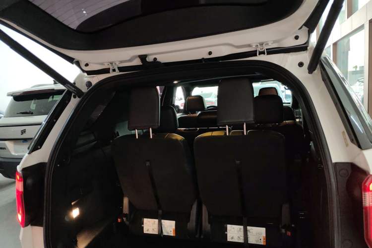 Used Ford Explorer 2017 2.3T Fashion Edition Trunk