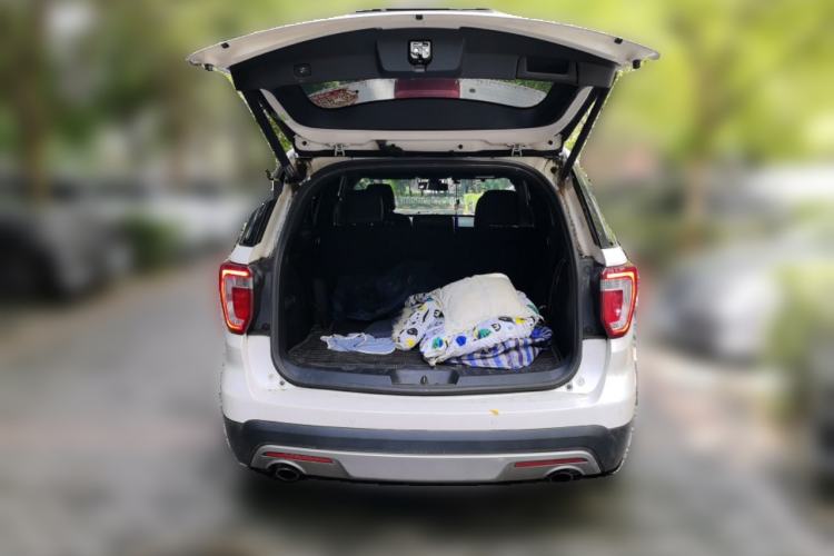 Used Ford Explorer 2017 2.3T Elite Edition Trunk
