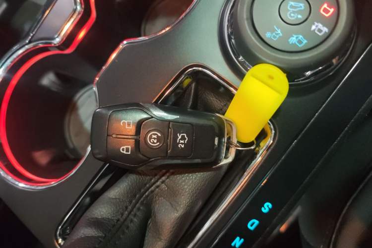 Used Ford Explorer 2017 3.5T Platinum Edition Vehicle Key