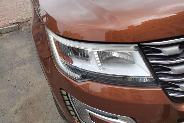 Used Ford Explorer 2017 2.3T Elite Edition Right Front Headlight