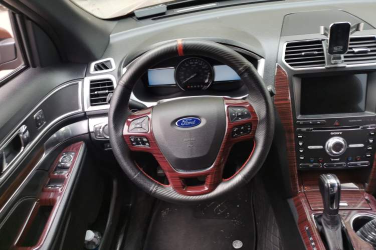 Used Ford Explorer 2017 2.3T Elite Edition Steering Wheel