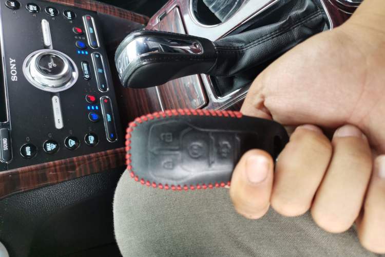 Used Ford Explorer 2017 2.3T Elite Edition Vehicle Key