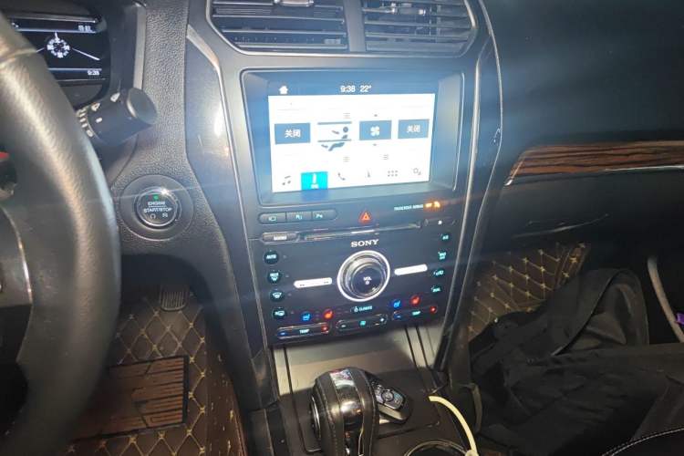 Used Ford Explorer 2018 3.5T Elite Edition Audio And AC Panel